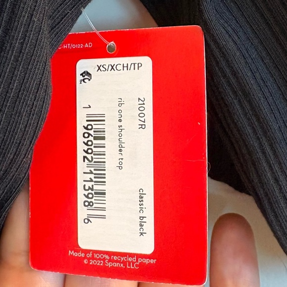 Spanx NWT Ribbed Black One-Shoulder Top Size XS - Picture 3 of 6